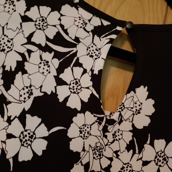 Vince Camuto Dress - Picture 4 of 6